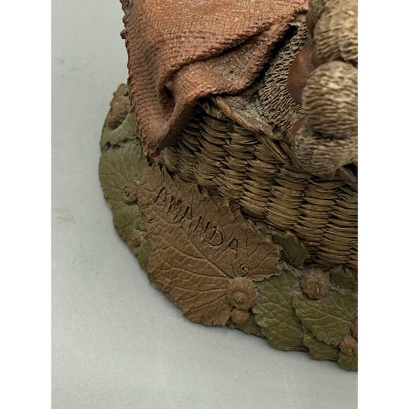 Vintage Amanda #9065 Sleeping Cat Figurine in Basket w/ Blanket 1993 by Willitts - Picture 6 of 9